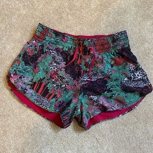 Lululemon Choose a Side Reversible Shorts